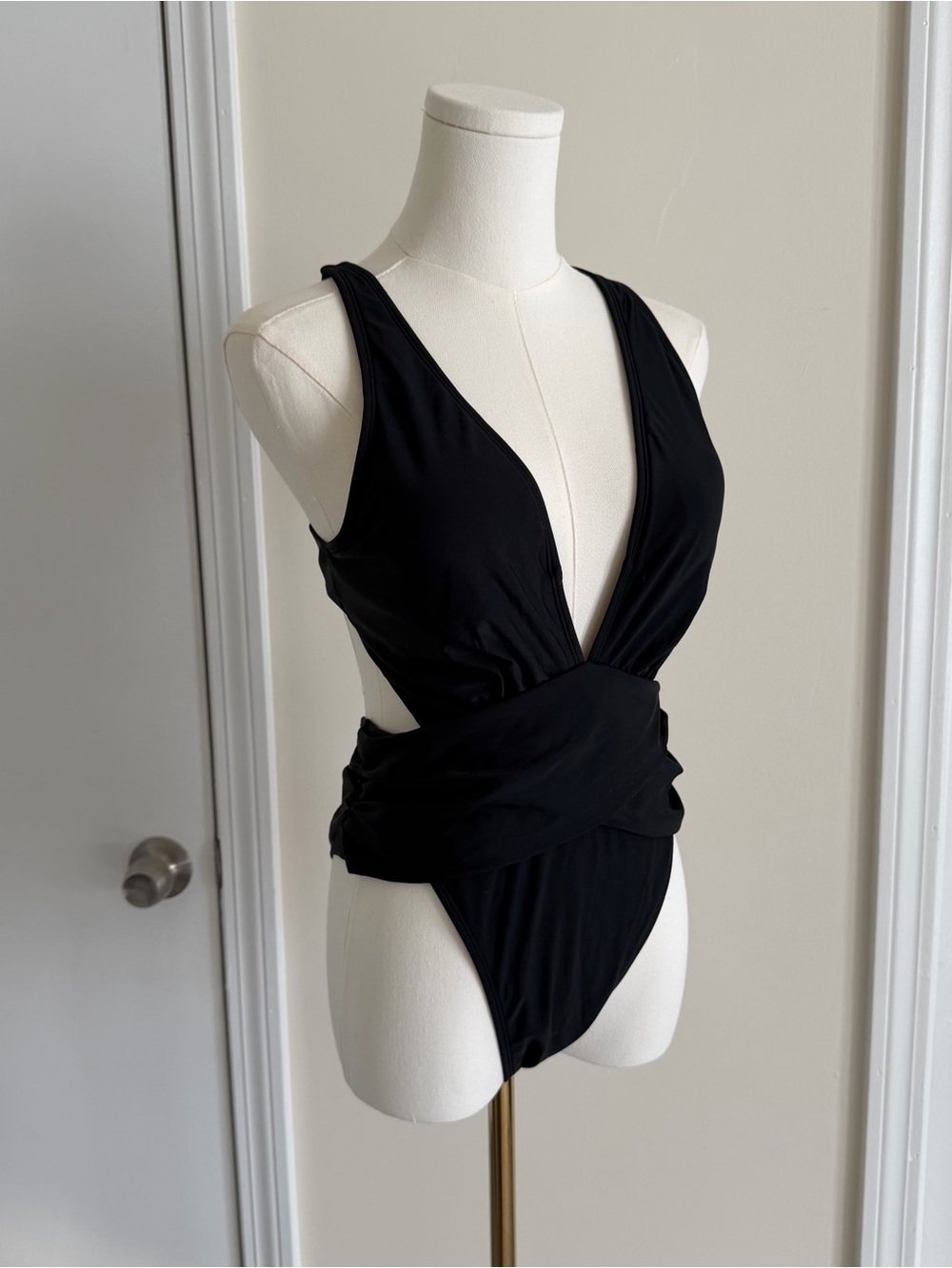 Cupshe x Jojo Fletcher Cutout One Piece High Cut Black Open Back Swimsuit